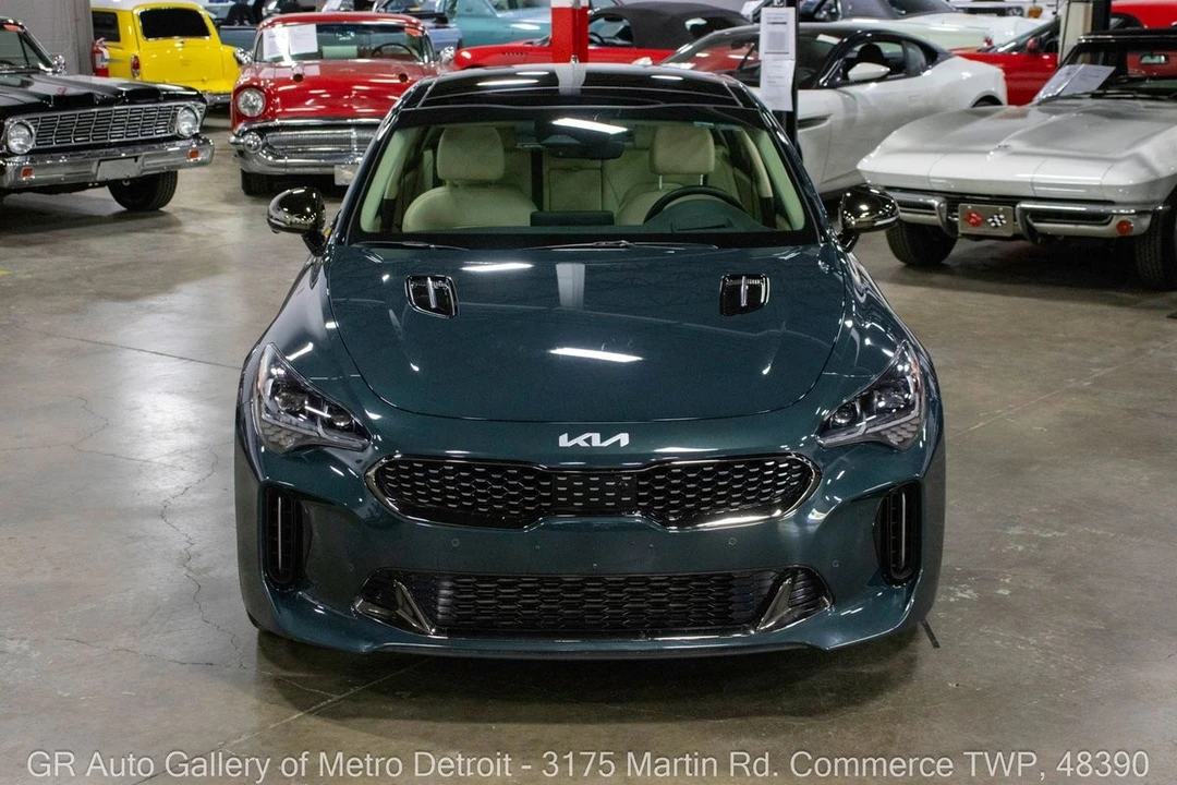 2022 Kia Stinger GT - Image 11 of 12
