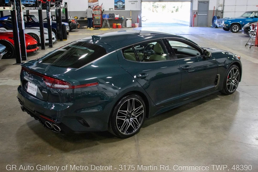 2022 Kia Stinger GT - Image 7 of 12