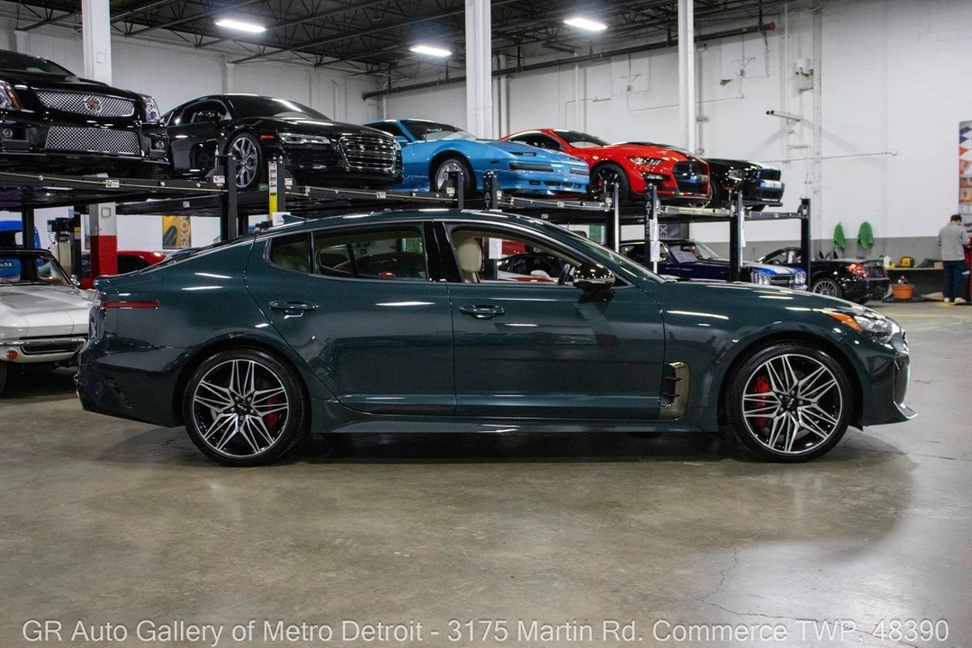 2022 Kia Stinger GT - Image 8 of 12