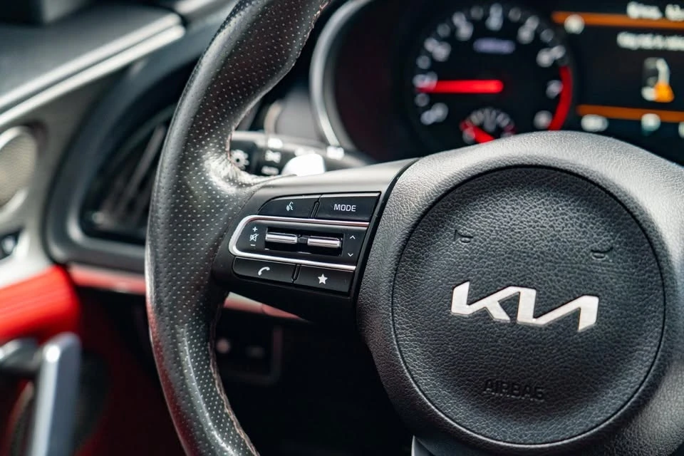 2022 Kia Stinger GT - Image 19 of 20