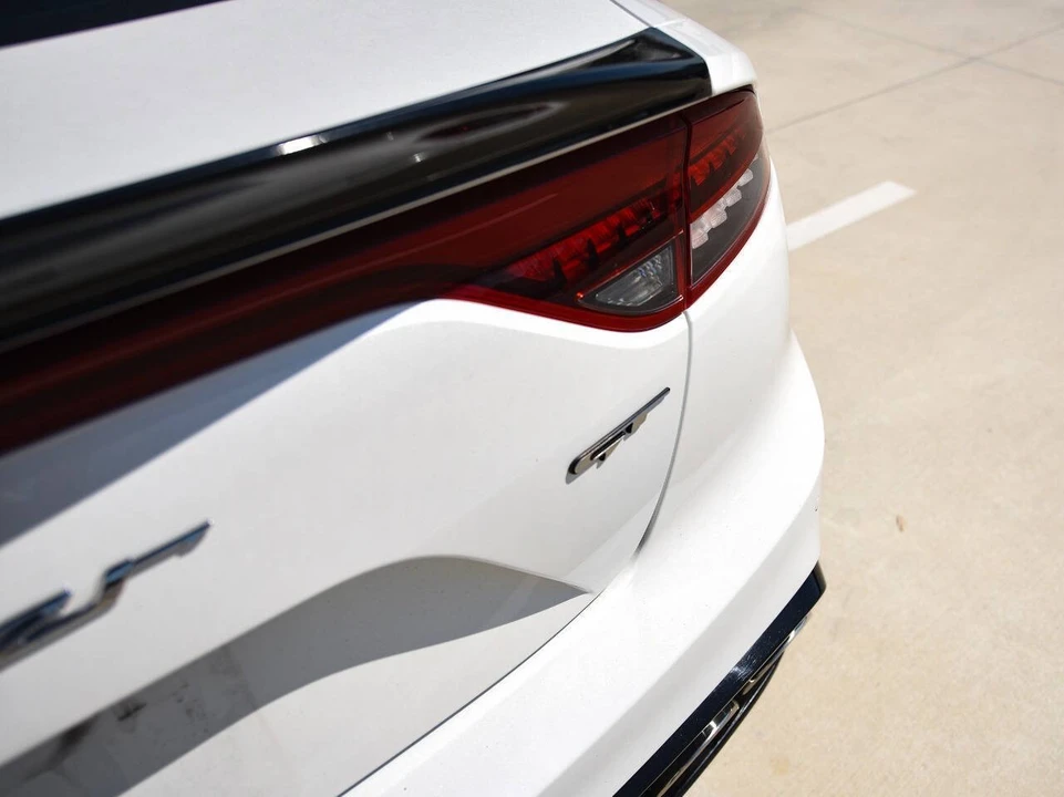 2022 Kia Stinger GT - Image 13 of 21