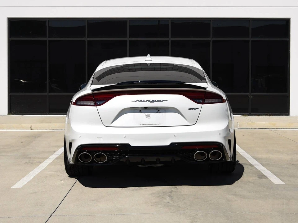 2022 Kia Stinger GT - Image 9 of 12