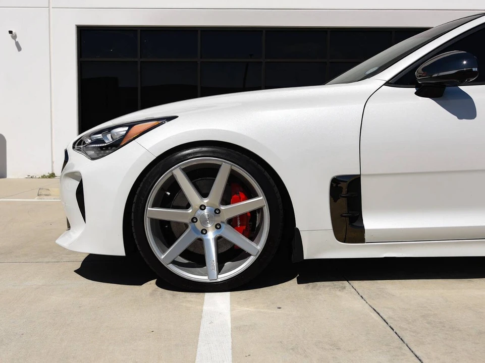 2022 Kia Stinger GT - Image 7 of 12