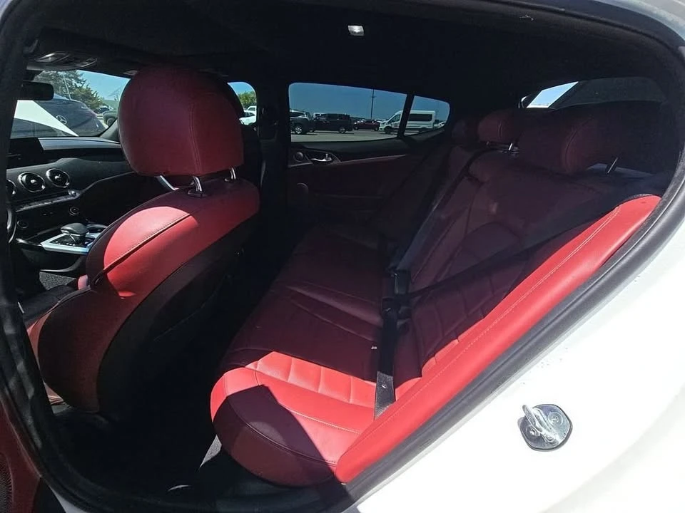 2022 Kia Stinger GT - Image 9 of 12