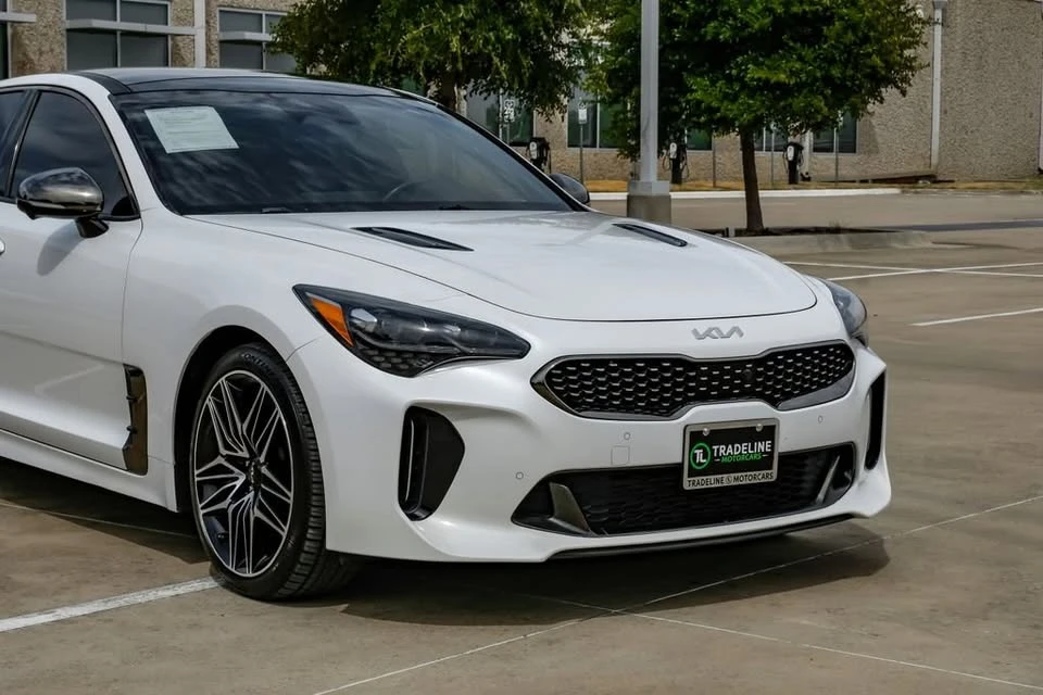 2022 Kia Stinger GT - Image 7 of 18