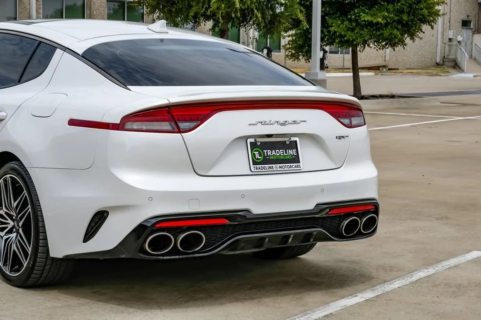 2022 Kia Stinger GT - Image 14 of 18