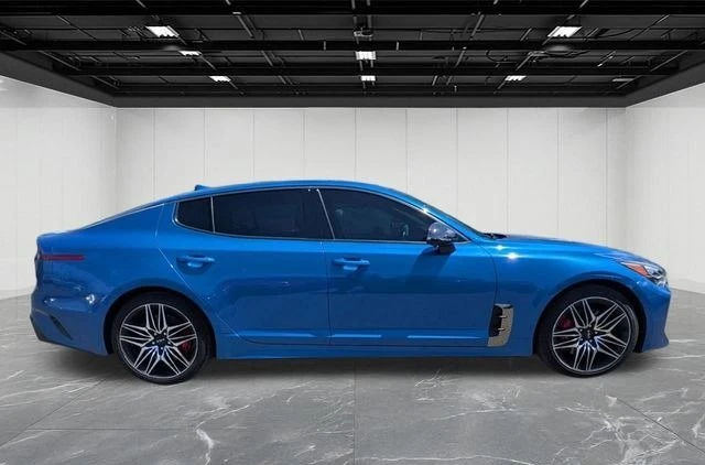 2022 Kia Stinger GT - Image 6 of 12