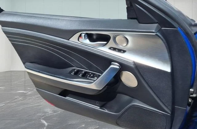 2022 Kia Stinger GT - Image 14 of 18