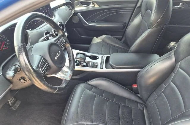 2022 Kia Stinger GT - Image 12 of 18