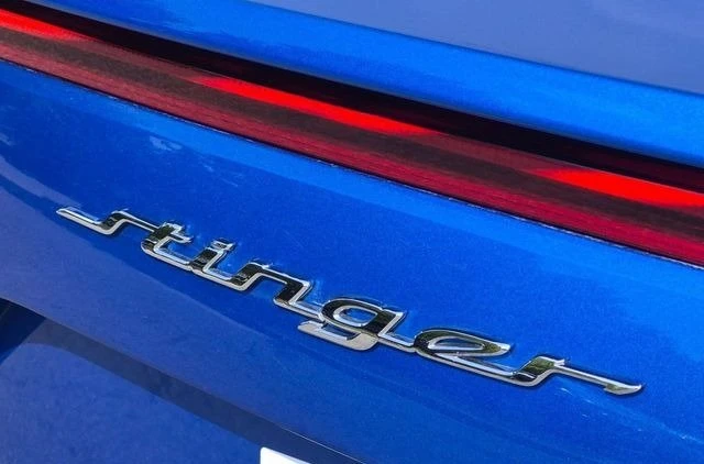 2022 Kia Stinger GT - Image 9 of 18