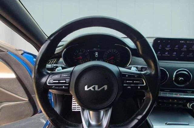 2022 Kia Stinger GT - Image 15 of 18