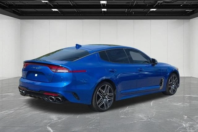 2022 Kia Stinger GT - Image 5 of 16