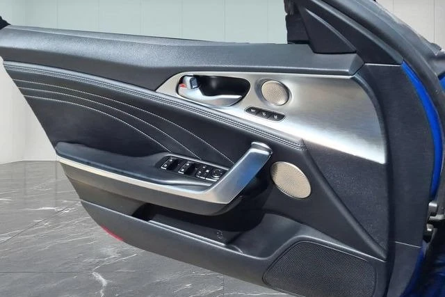 2022 Kia Stinger GT - Image 14 of 16