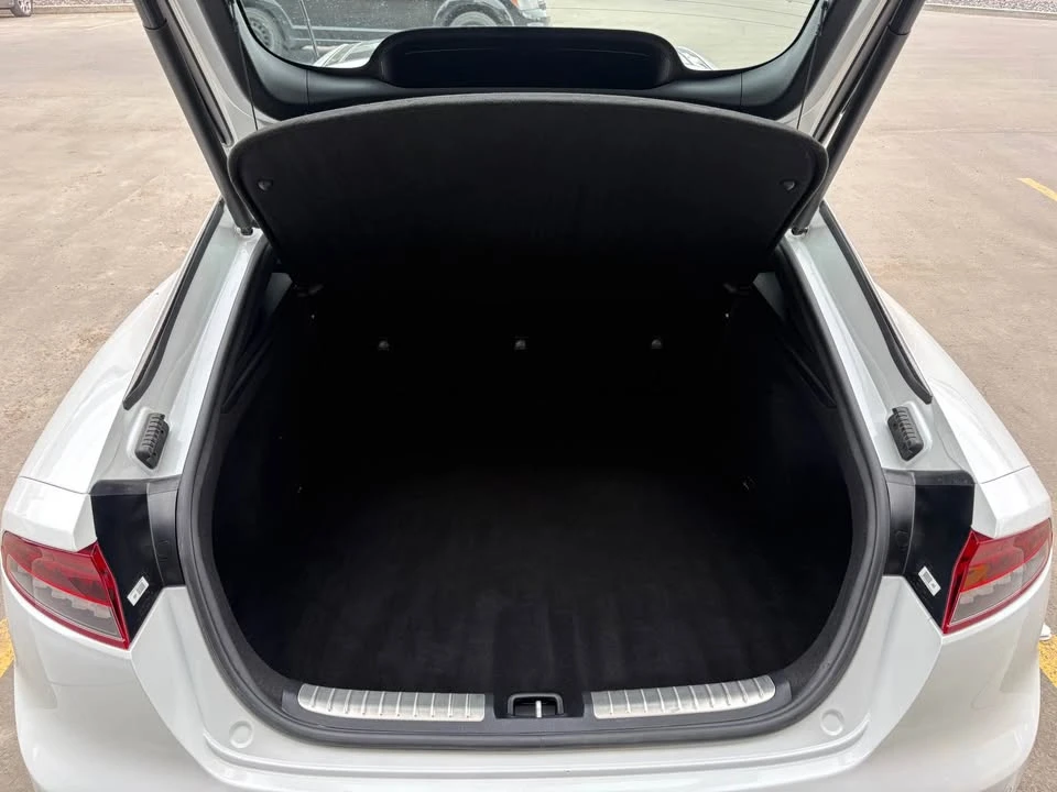 2022 Kia Stinger GT - Image 16 of 17