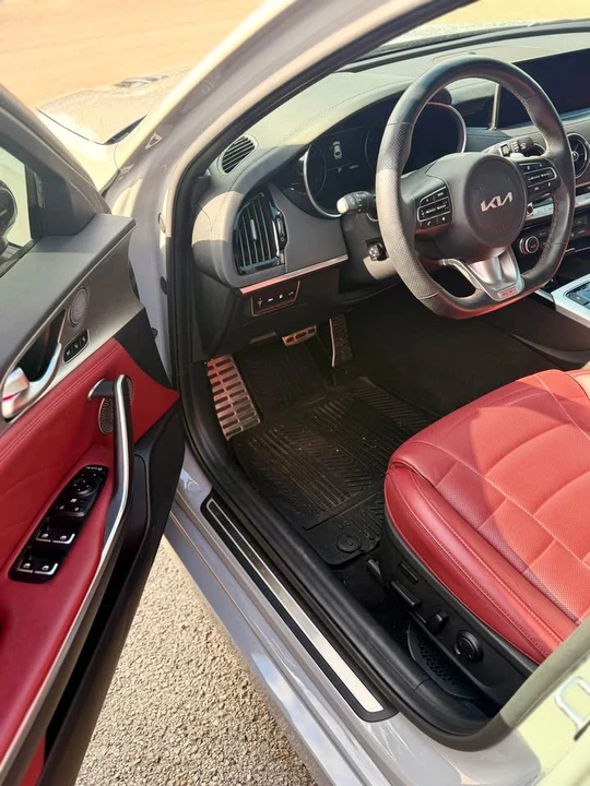 2022 Kia Stinger GT - Image 7 of 20