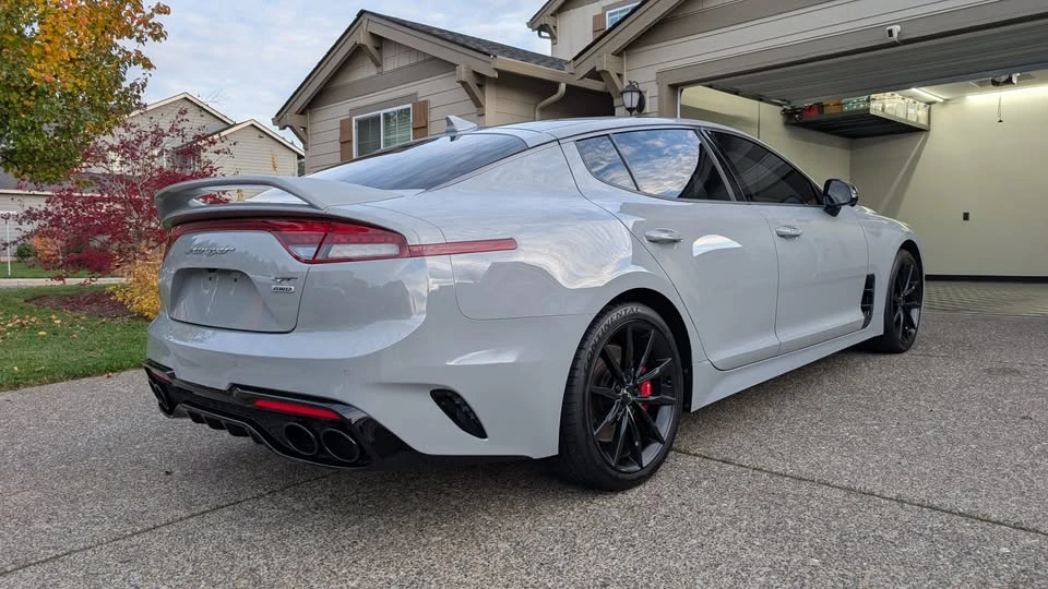 2022 Kia Stinger GT - Image 2 of 10