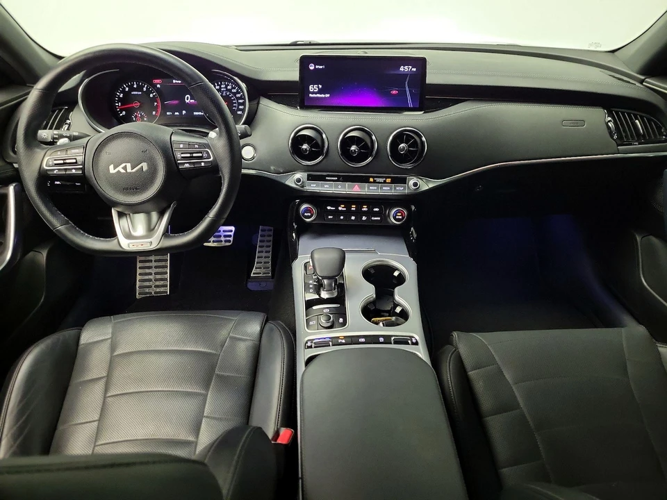 2022 Kia Stinger GT - Image 10 of 26