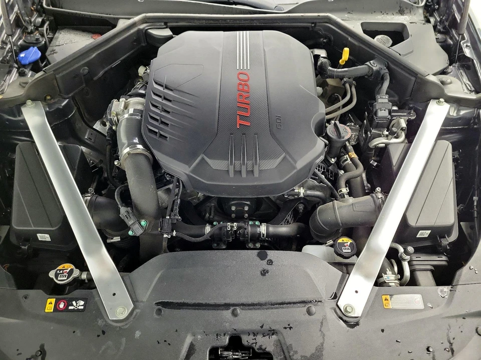 2022 Kia Stinger GT - Image 23 of 26