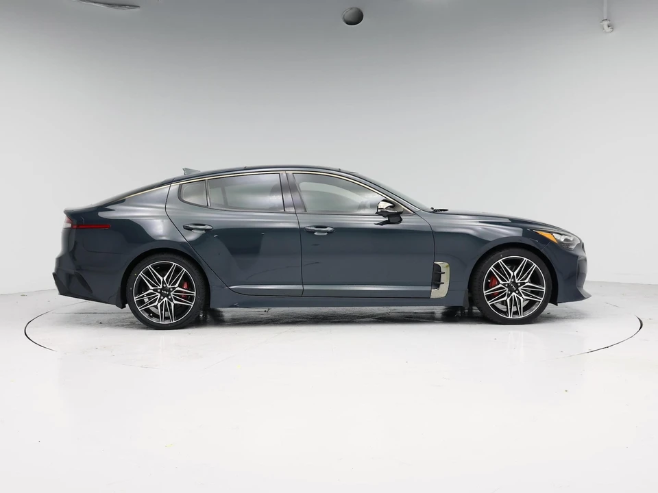 2022 Kia Stinger GT - Image 8 of 26