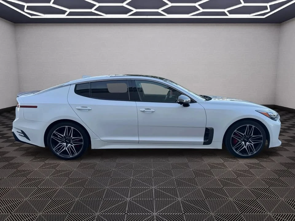 2022 Kia Stinger GT - Image 2 of 20