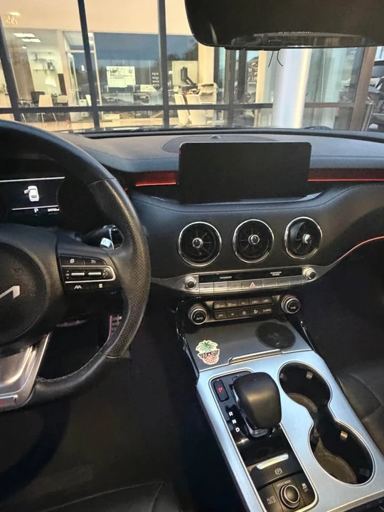 2022 Kia Stinger GT - Image 7 of 9