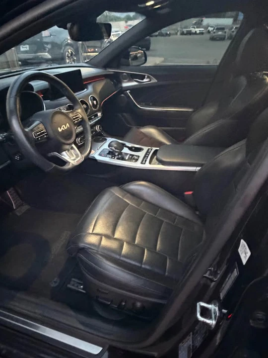 2022 Kia Stinger GT - Image 4 of 9