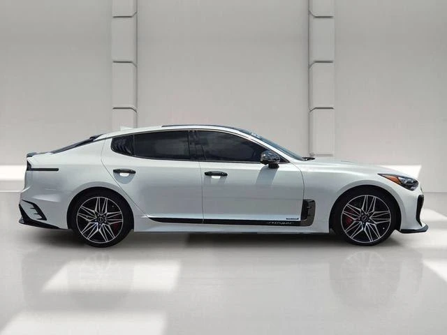 2022 Kia Stinger GT - Image 5 of 19