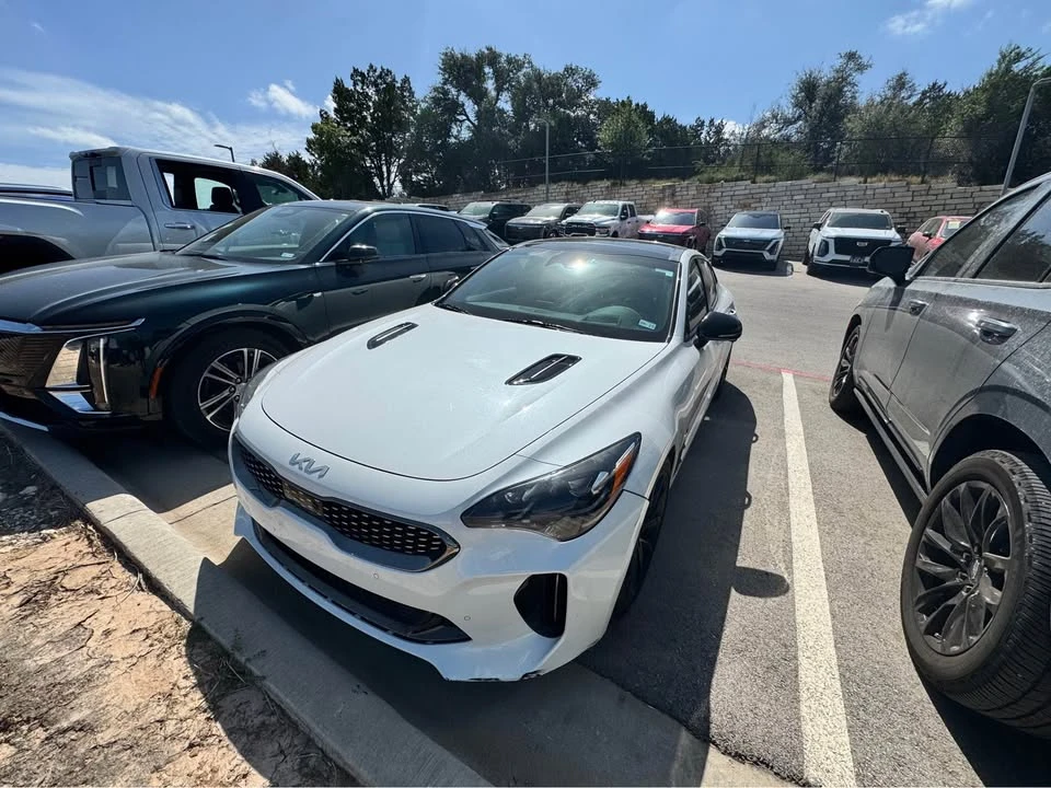 2022 Kia Stinger GT - Image 2 of 12