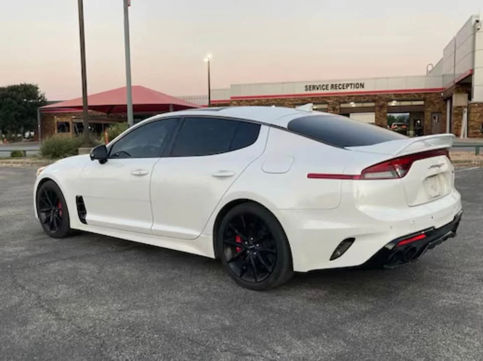 2022 Kia Stinger GT - Image 4 of 8