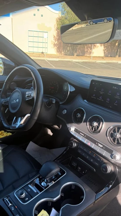 2022 Kia Stinger GT - Image 11 of 13