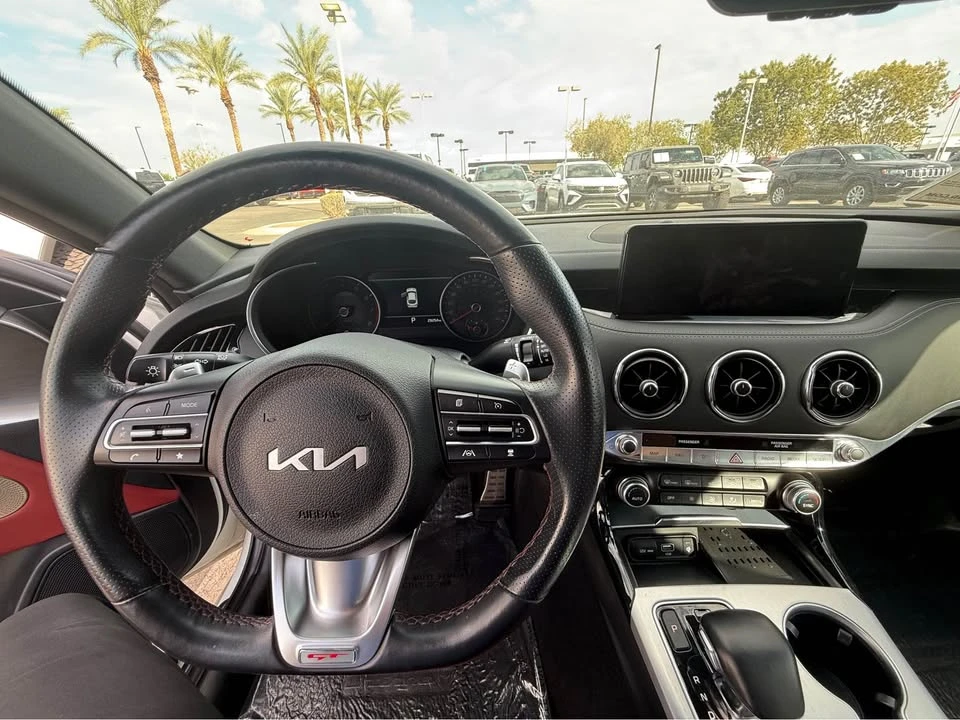 2022 Kia Stinger GT - Image 9 of 10