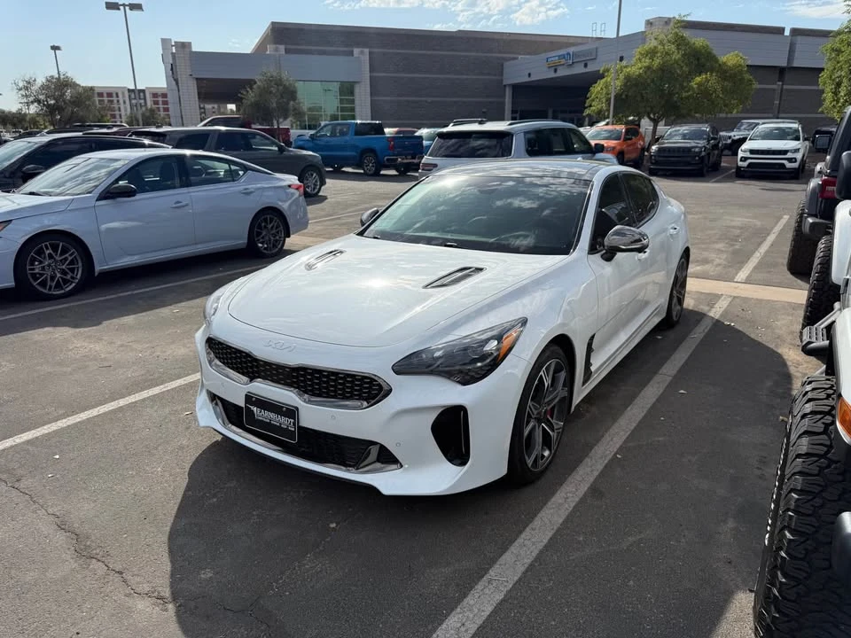 2022 Kia Stinger GT - Image 2 of 10
