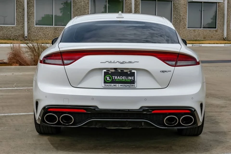2022 Kia Stinger GT - Image 14 of 16