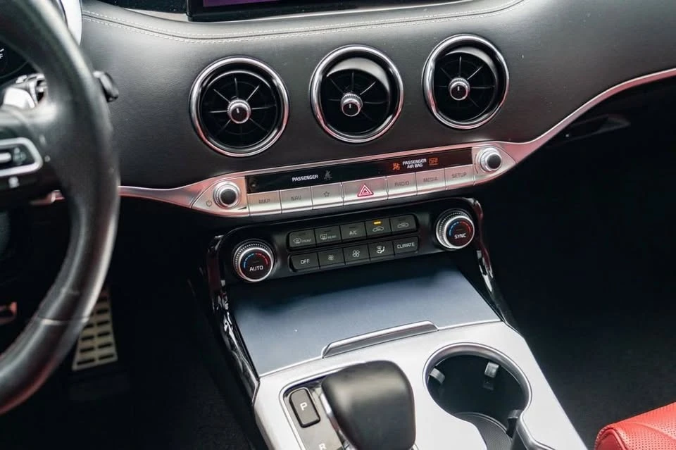 2022 Kia Stinger GT - Image 19 of 20