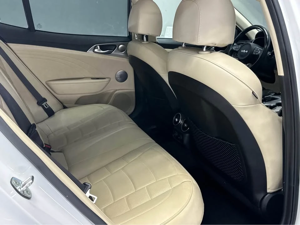 2022 Kia Stinger GT - Image 14 of 20
