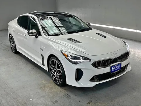 2022 Kia Stinger GT2