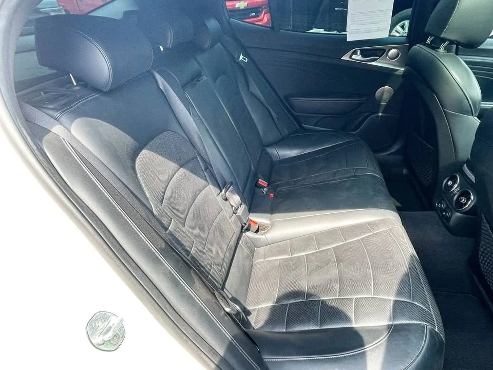 2022 Kia Stinger GT - Image 13 of 15