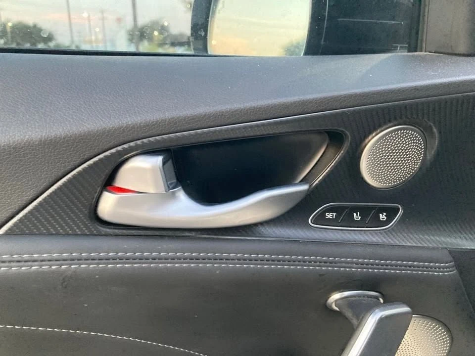 2022 Kia Stinger GT - Image 12 of 20