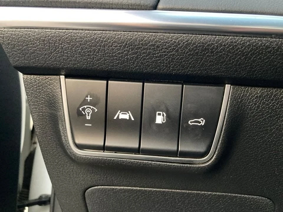 2022 Kia Stinger GT - Image 14 of 20