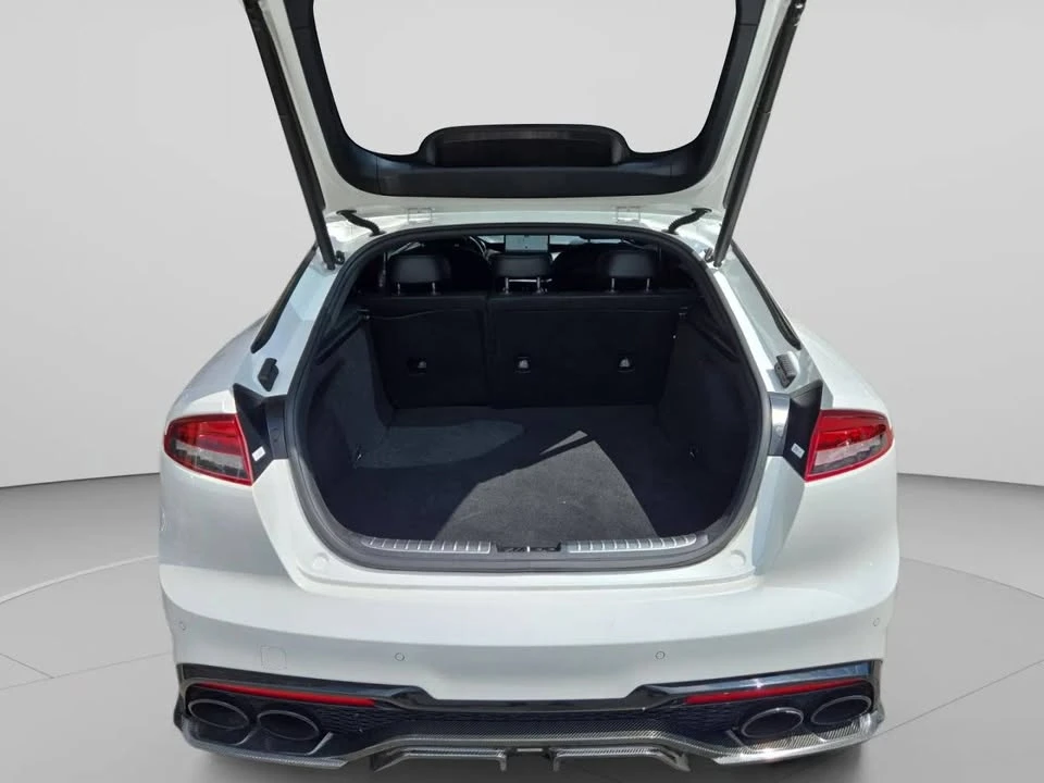 2022 Kia Stinger GT - Image 14 of 17
