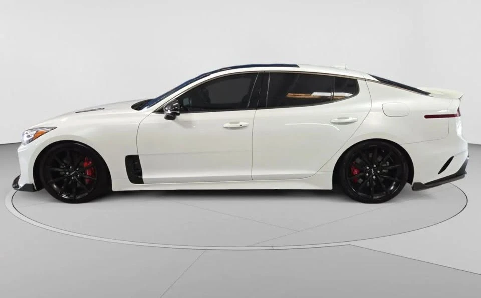2022 Kia Stinger GT - Image 2 of 17