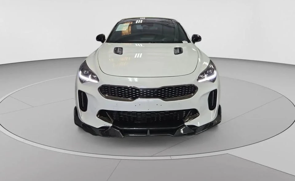 2022 Kia Stinger GT - Image 8 of 17