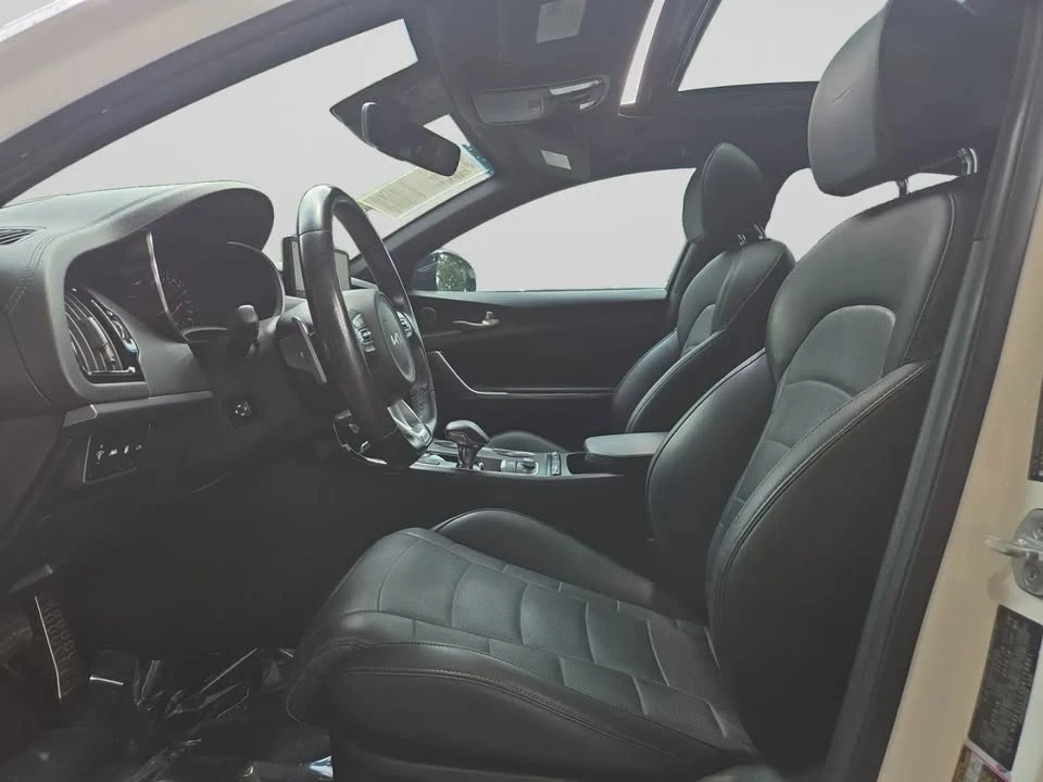 2022 Kia Stinger GT - Image 9 of 17
