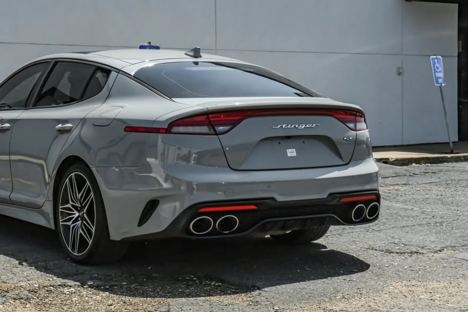2022 Kia Stinger GT - Image 12 of 19