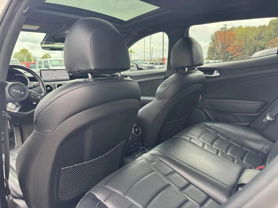 2022 Kia Stinger GT - Image 11 of 14