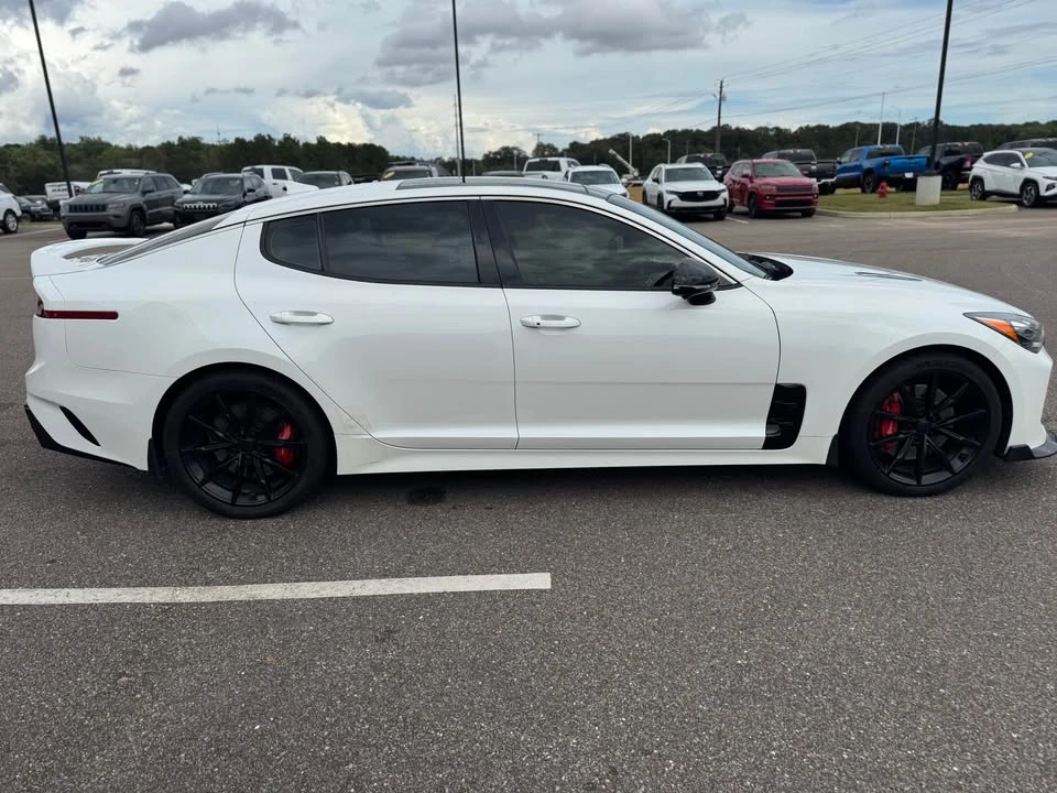 2022 Kia Stinger GT - Image 2 of 14