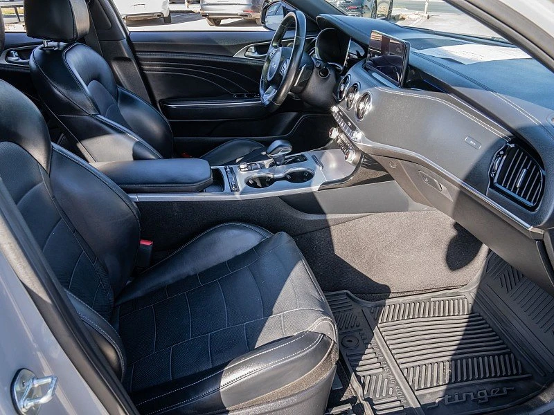 2022 Kia Stinger GT - Image 10 of 20