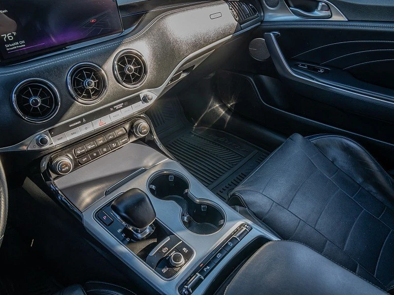 2022 Kia Stinger GT - Image 19 of 20
