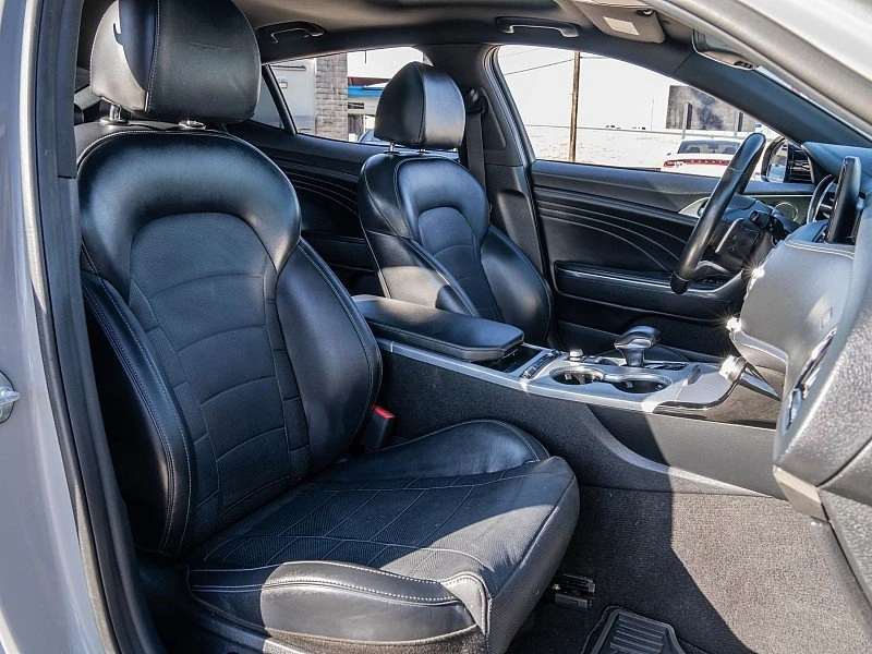 2022 Kia Stinger GT - Image 12 of 20
