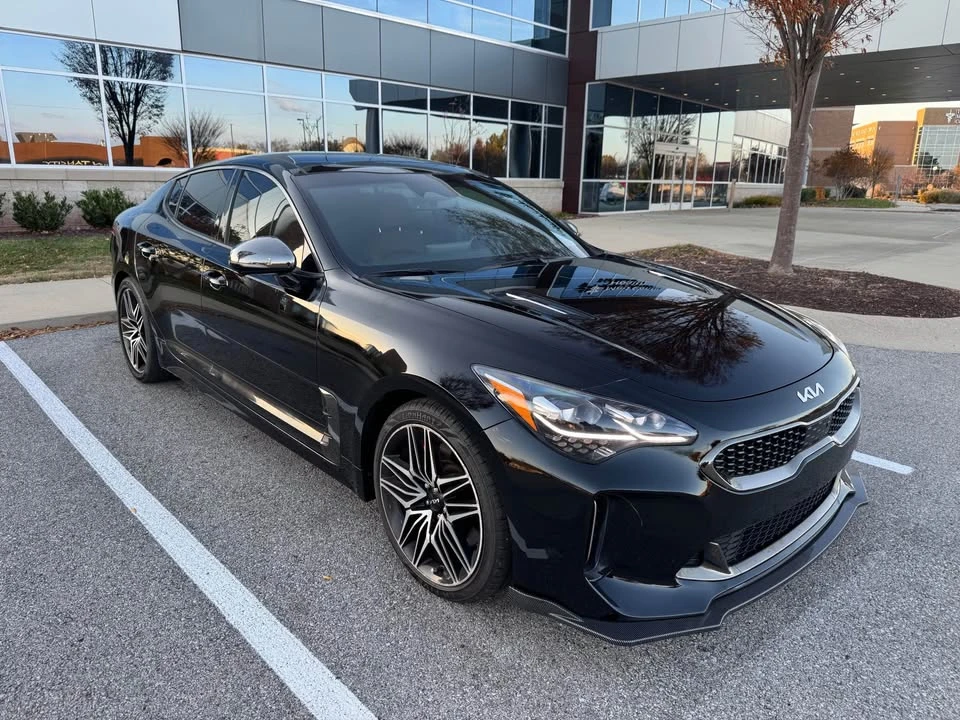 2022 Kia Stinger - Image 2 of 20